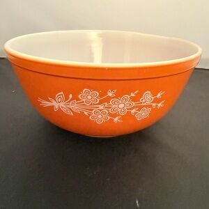 Vintage Pyrex Mixing Bowl 403 2.5 QT Butterfly Gold Floral Nestable 8.5"